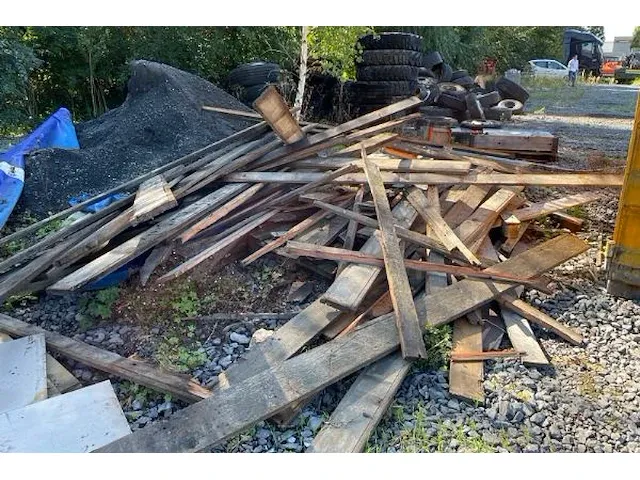 Brandhout en palletten - afbeelding 2 van  2
