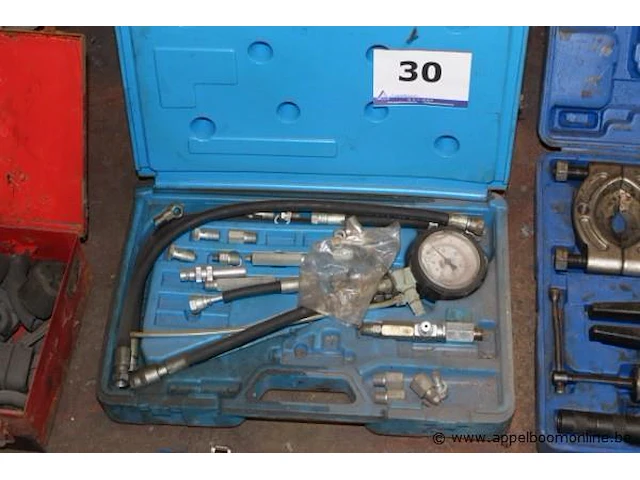 Brandstof injectie test set - afbeelding 1 van  2