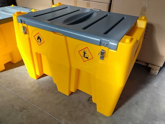 Brandstoftank ibc 440 liter - afbeelding 1 van  7