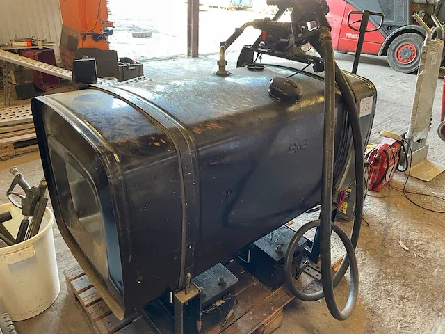 Brandstoftank - afbeelding 1 van  3