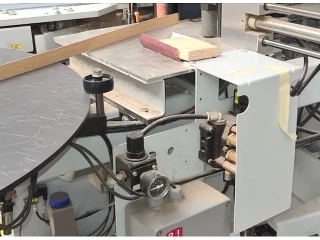 Brandt kdf660 kantenlijmmachine - afbeelding 3 van  9