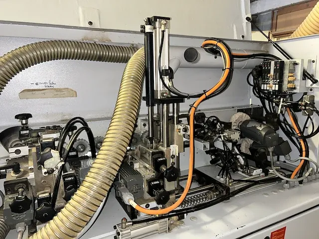 Brandt kdn 350 c kantenaanlijmmachine - afbeelding 31 van  76