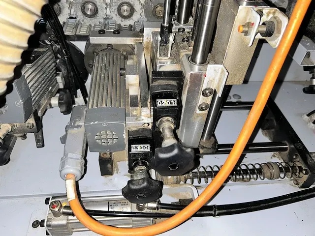 Brandt kdn 350 c kantenaanlijmmachine - afbeelding 34 van  76