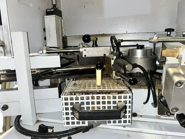 Brandt kdn 350 c kantenaanlijmmachine - afbeelding 43 van  76