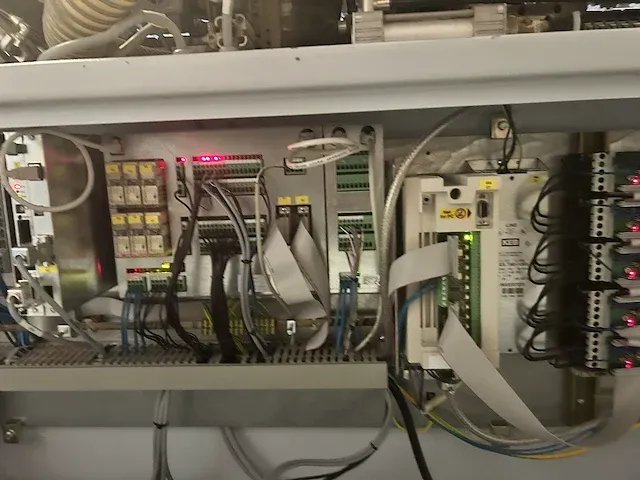 Brandt kdn 350 c kantenaanlijmmachine - afbeelding 51 van  76