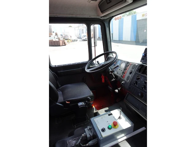 Brandweer-haakwagen man ts19f - afbeelding 14 van  15