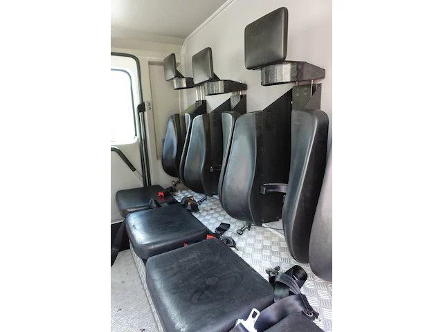 Brandweer-materiaalwagen mercedes 1225f - afbeelding 3 van  17
