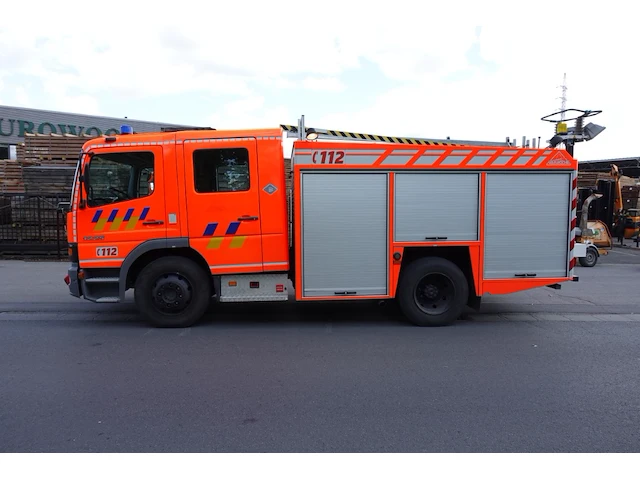 Brandweer-materiaalwagen mercedes 1225f - afbeelding 1 van  17