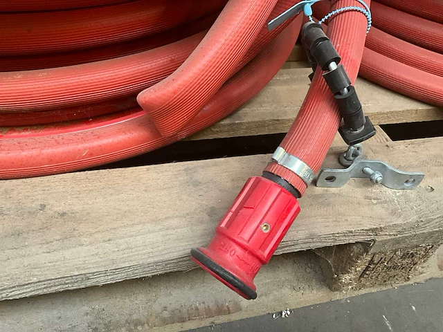Brandweermateriaal 5x haspel met slang 1” 30meter en kraanwerk - afbeelding 3 van  14