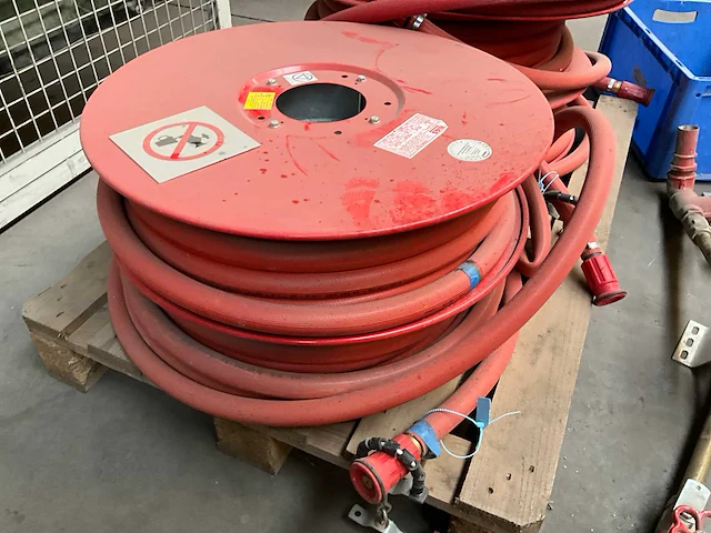 Brandweermateriaal 5x haspel met slang 1” 30meter en kraanwerk - afbeelding 4 van  14