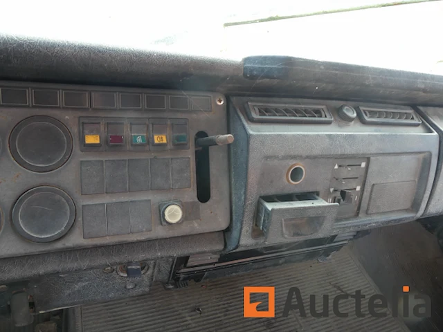 Brandweerwagen man 12f (1984-285.497 km) - afbeelding 2 van  34