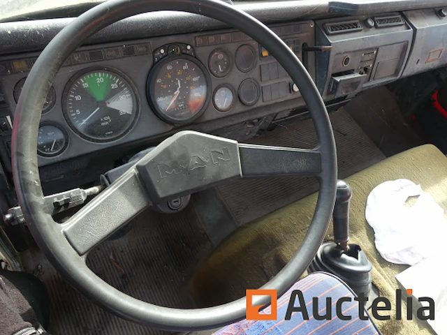 Brandweerwagen man 12f (1984-285.497 km) - afbeelding 31 van  34