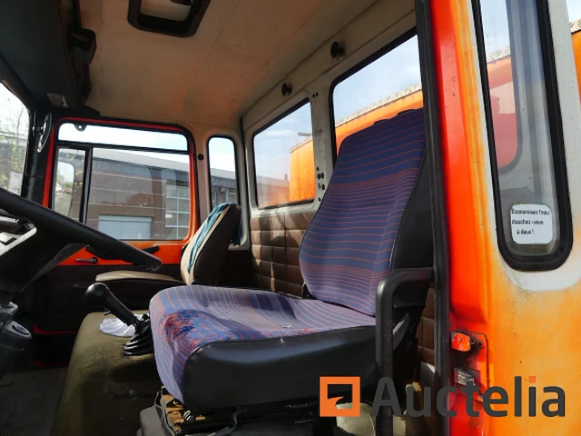 Brandweerwagen man 12f (1984-285.497 km) - afbeelding 32 van  34