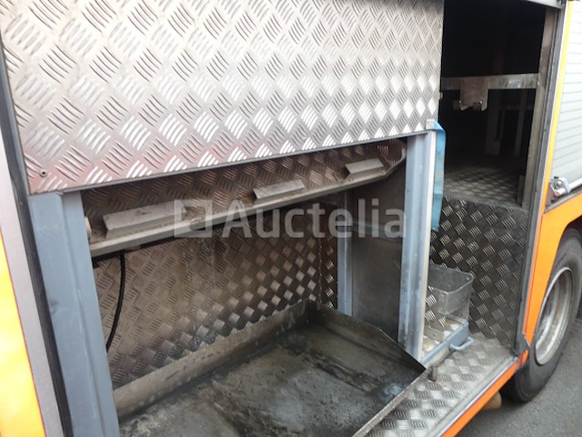 Brandweerwagen man ln105f (1998-44.079 km-vin:wmal242904g118477) - afbeelding 11 van  30