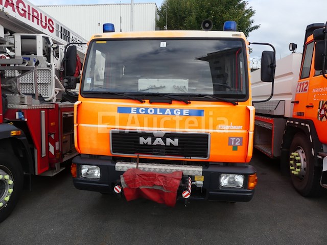 Brandweerwagen man ln105f (1998-44.079 km-vin:wmal242904g118477) - afbeelding 1 van  30