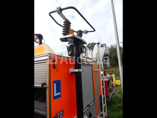 Brandweerwagen man ln105f (1998-44.079 km-vin:wmal242904g118477) - afbeelding 18 van  30