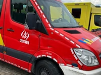 Brandweerwagen mercedes - afbeelding 6 van  13