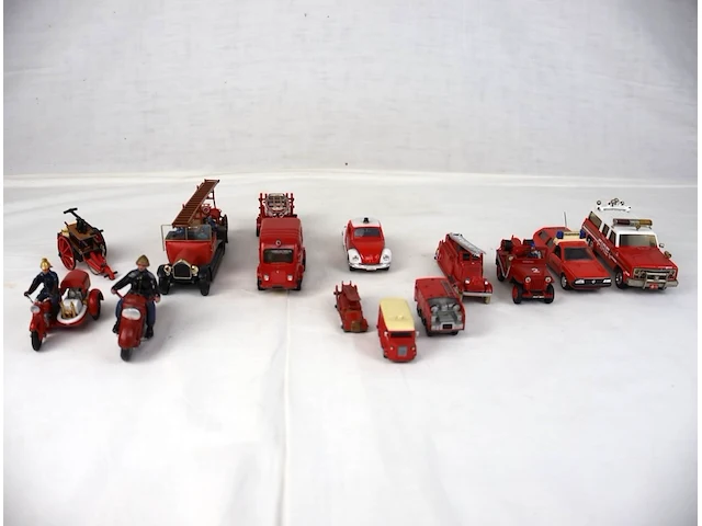 Brandweerwagentjes (x13) - afbeelding 1 van  7