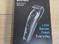 Braun beard trimmer series 5 bt5420 en braun elektrisch scheerapparaat s3 shave and style 300bt (b435) - afbeelding 3 van  6