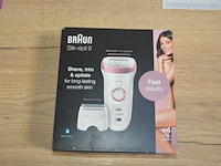 Braun face spa mini epilator + cleansing brush en braun silk epil 9 (b435) - afbeelding 5 van  6