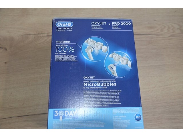 Braun oral b health center oxyjet cleaning system + elektrische tandenborstel pro 2000 (b435) - afbeelding 3 van  5