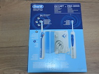 Braun oral b health center oxyjet cleaning system + elektrische tandenborstel pro 2000 (b435) - afbeelding 5 van  5
