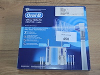 Braun oral b health center oxyjet cleaning system + elektrische tandenborstel pro 2000 (b435) - afbeelding 1 van  5