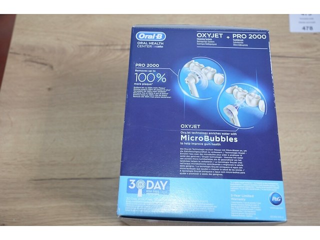 Braun oral b health center oxyjet cleaning system + elektrische tandenborstel pro 2000 (b435) - afbeelding 3 van  5