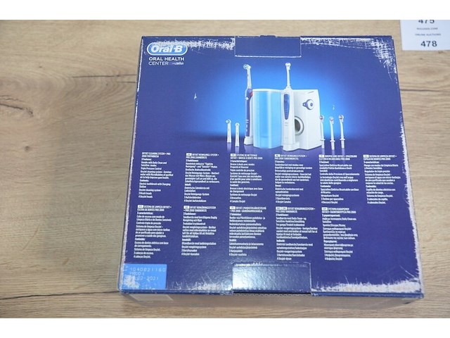 Braun oral b health center oxyjet cleaning system + elektrische tandenborstel pro 2000 (b435) - afbeelding 4 van  5