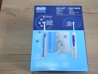 Braun oral b health center oxyjet cleaning system + elektrische tandenborstel pro 2000 (b435) - afbeelding 5 van  5