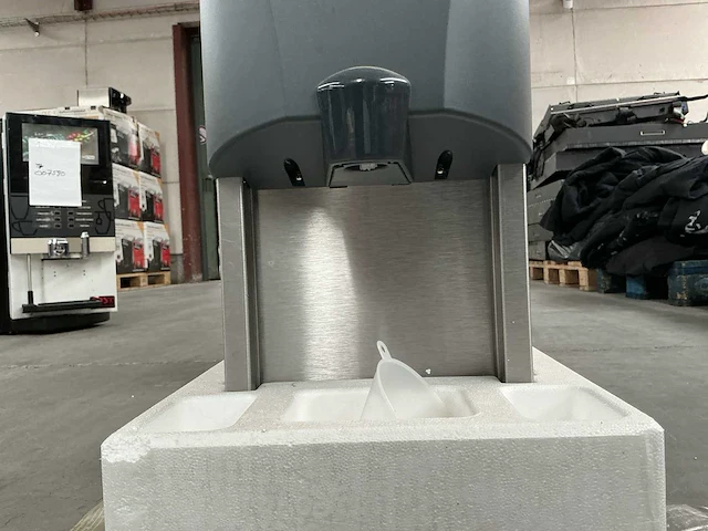 Bravilor hwa40 warmwater dispenser - afbeelding 9 van  11