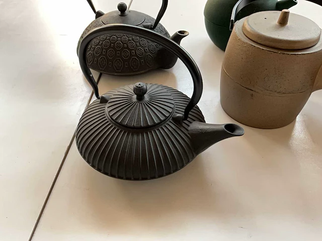 Bredemeijer diverse gietijzeren thee potten (7x) - afbeelding 2 van  9