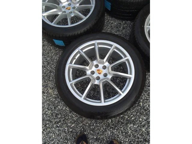 Breedset porsche macan 20 inch - afbeelding 3 van  10