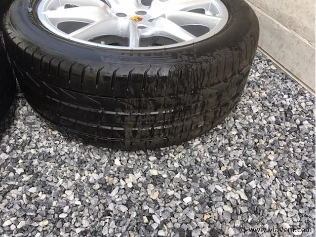 Breedset porsche macan 20 inch - afbeelding 7 van  10