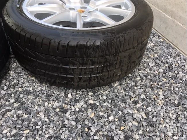 Breedset porsche macan 20 inch - afbeelding 8 van  10