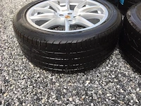 Breedset porsche macan 20 inch - afbeelding 9 van  10