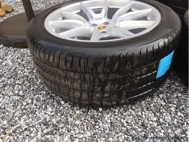 Breedset porsche macan 20 inch - afbeelding 10 van  10