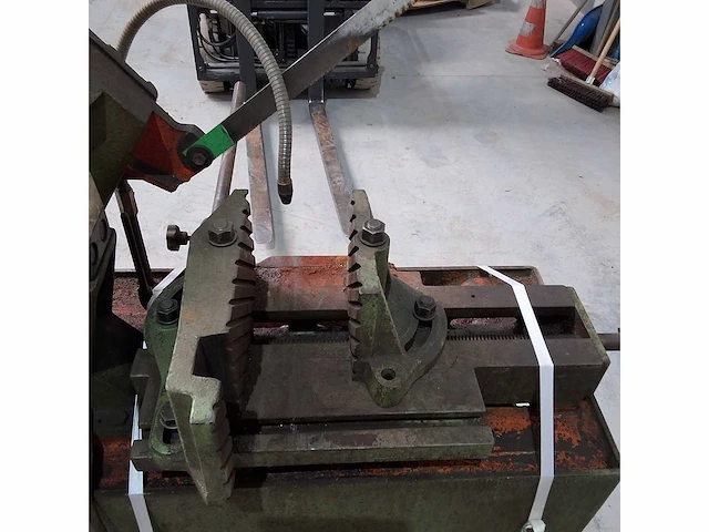 Bress 220 beugelzaagmachine - afbeelding 9 van  11