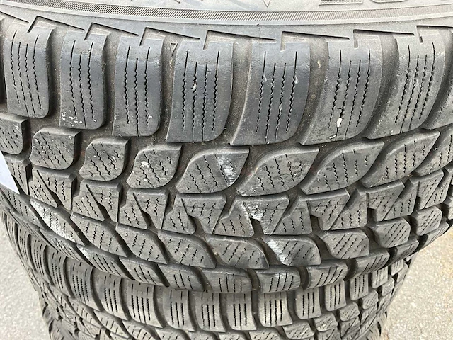 Bridgestone auto winterband op velg (4x) - afbeelding 3 van  3