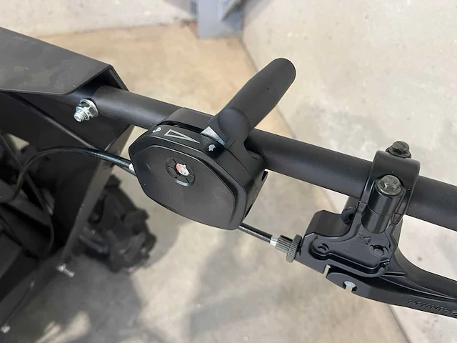 Briggs & stratton gemotoriseerde kruiwagen - afbeelding 2 van  16