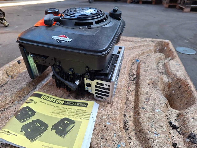 Briggs & stratton motor nieuw - afbeelding 2 van  4