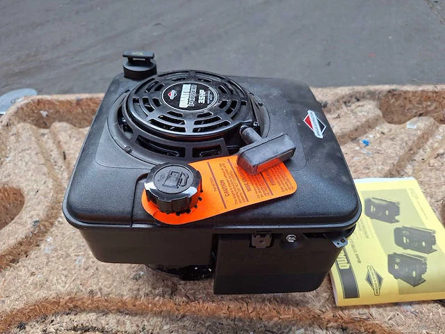 Briggs & stratton motor nieuw - afbeelding 4 van  4
