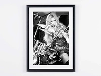 Brigitte bardot - harley-davidson 1967 - fine art photography - luxe houten lijst 70x50 cm - limited edition - 80033 - afbeelding 1 van  4