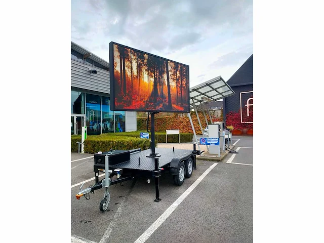 Brigtboard led scherm op trailer - 4,81 m² - afbeelding 10 van  20