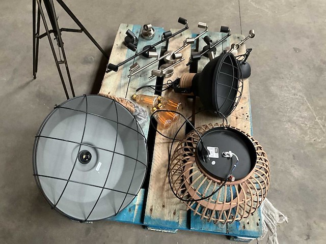 Brilliant mix kavel diverse showmodellen verlichting - afbeelding 6 van  8