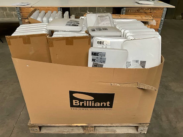 Brilliant palletdeal plafondlamp farica 28 cm 4000k - afbeelding 2 van  7