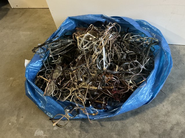 Brilmonturen, met of zonder glas - afbeelding 2 van  3