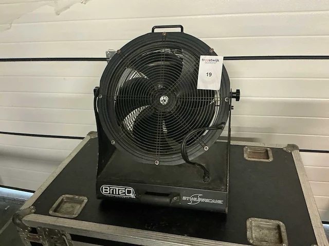 Briteq bt-hurricane ventilator - afbeelding 1 van  6