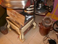 Brocante in kelder - afbeelding 7 van  10