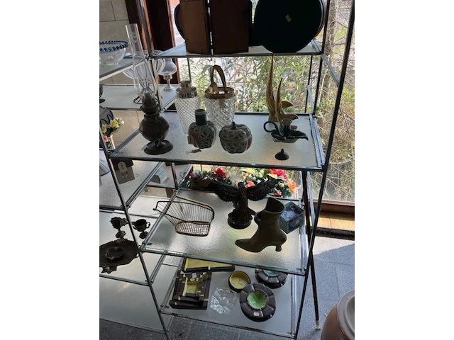 Brocante opruiming - afbeelding 2 van  11